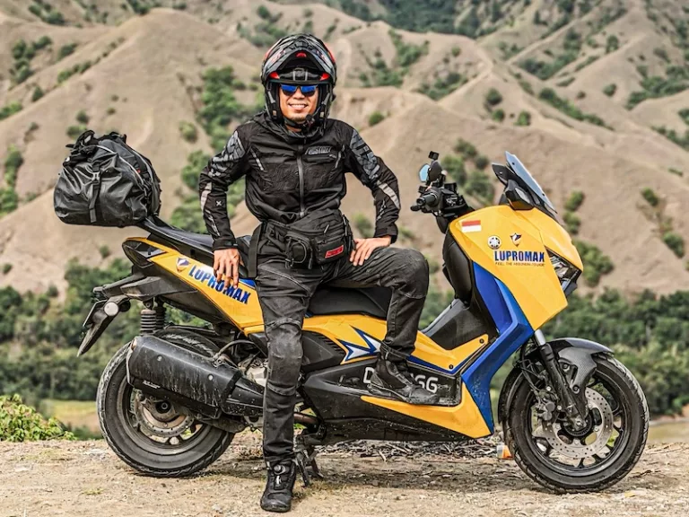 Belum Puas ke Mekkah, Om Daeng Geber Yamaha XMAX TechMAX 6.000 Km Belah Sulawesi
