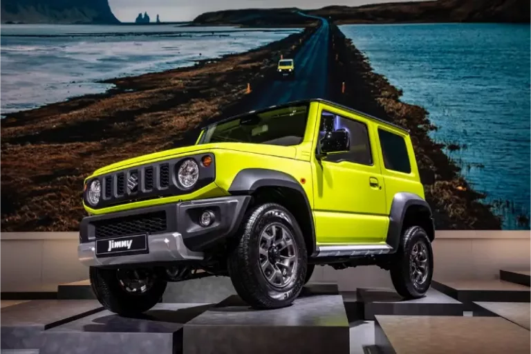 Suzuki Jimny: Spesifikasi, Harga Terbaru, Perbedaan 3 Doors dan 5 Doors