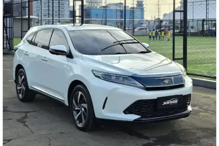 Review Toyota Harrier: Desain, Performa, dan Fitur