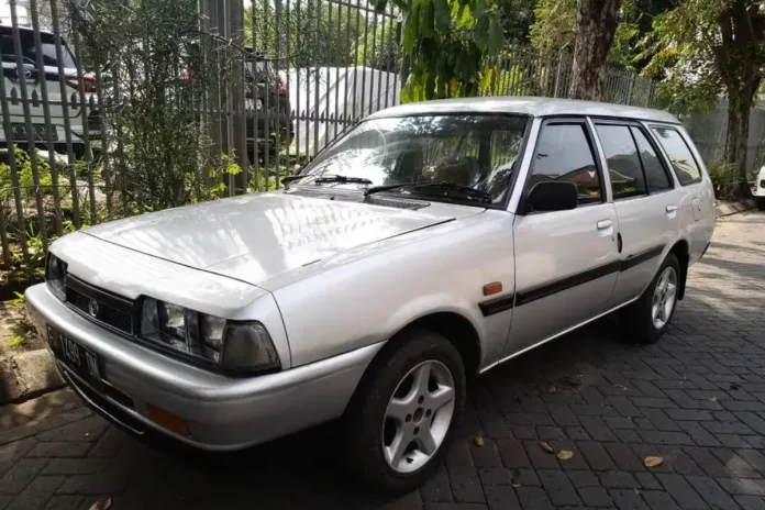 spesifikasi mazda vantrend