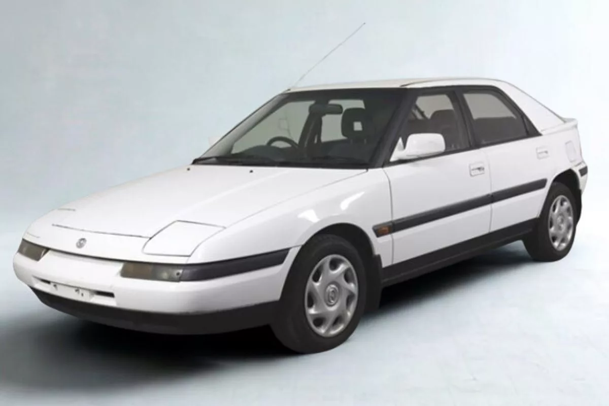 Harga Mazda Astina Bekas Terkini