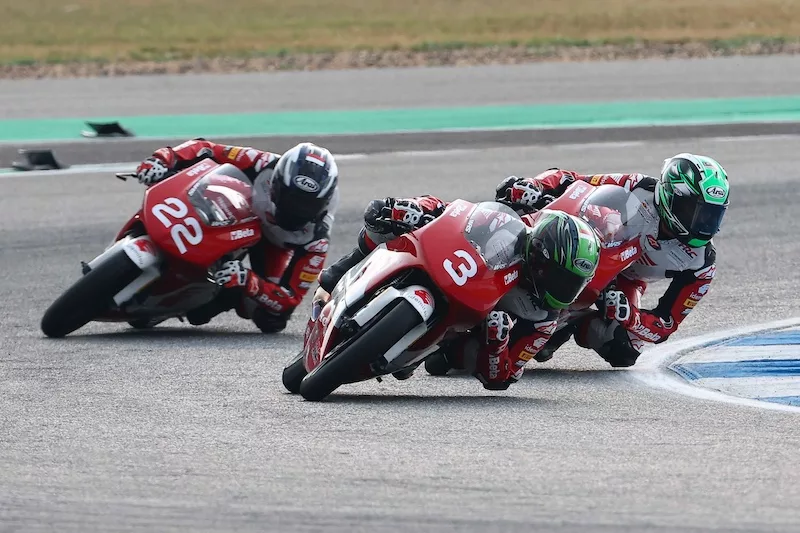 Aksi Pebalap Muda Astra di Moto4 Asia Cup Buriram