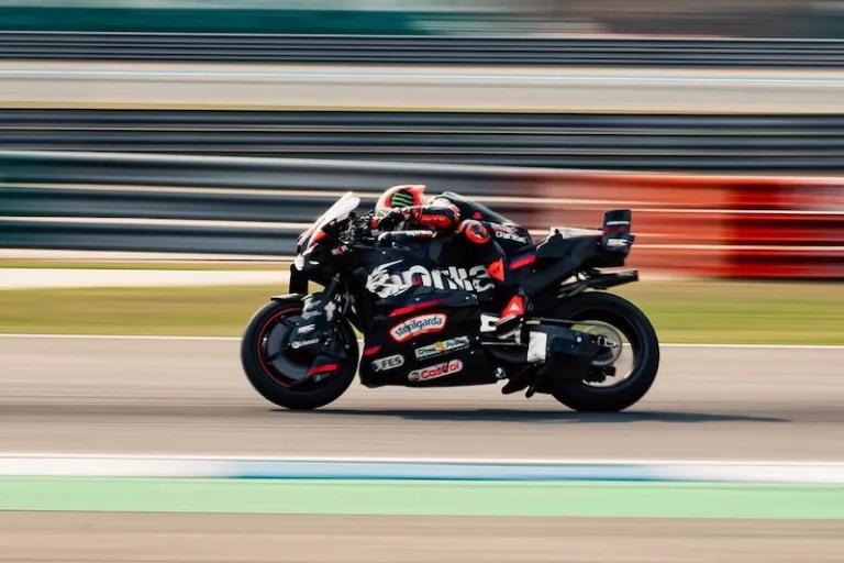 Hasil MotoGP Thailand 2026: Bezzecchi Juara, Ban Marquez Meledak Bikin Rekor Gila Ducati Hancur!