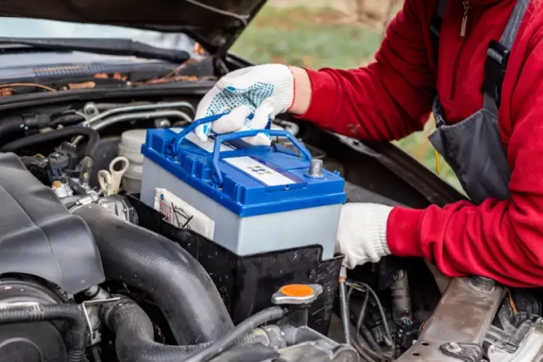 Aki Mobil Berapa Volt? Ini Tegangan Normal yang Perlu Kamu Tahu