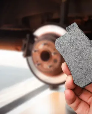 Kampas Rem Mobil Mulai Habis? Ini 5 Tanda yang Harus Kamu Perhatikan kampas rem mobil