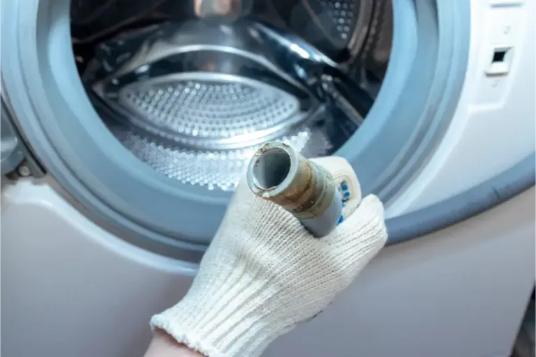 Selang Mesin Cuci Bocor? Ini Penyebab dan Cara Mengatasinya dengan Mudah