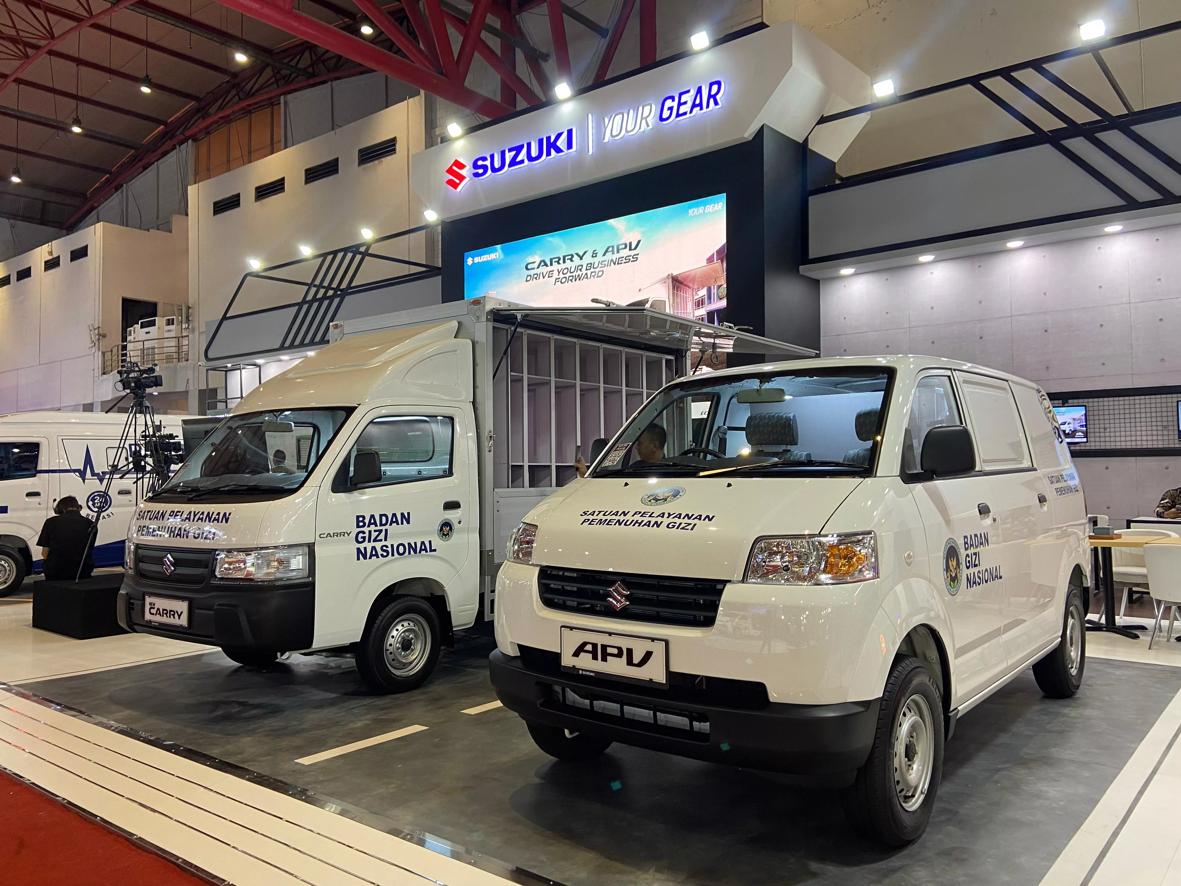 Suzuki New Carry dan APV Karoseri Badan Gizi Nasional