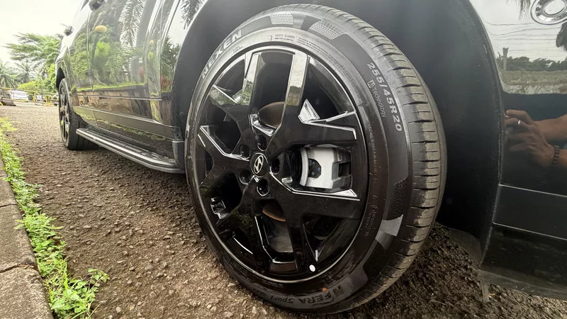 Review Hyundai All New Santa Fe Hybrid XRT