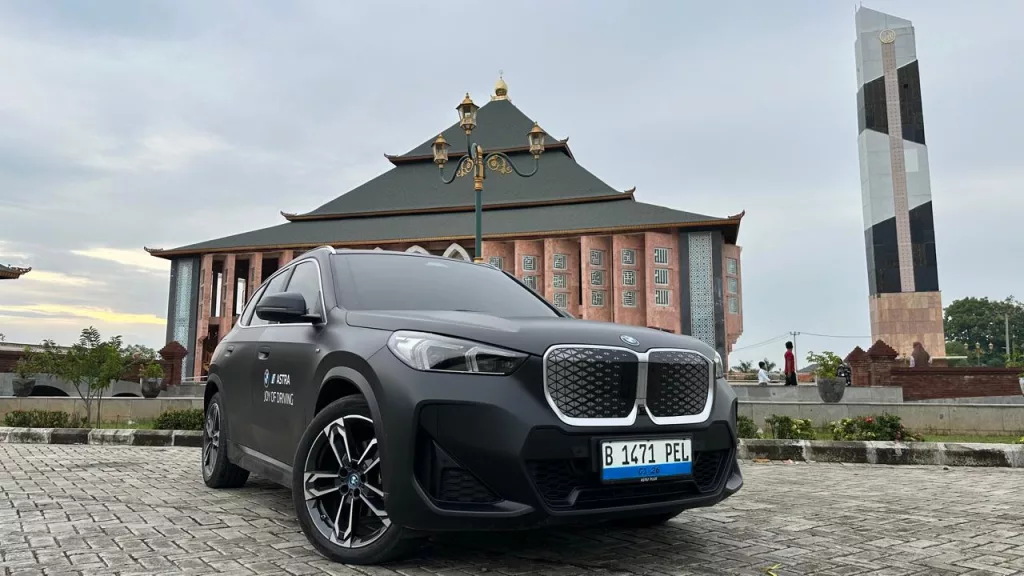 BMW iX1 Exterior