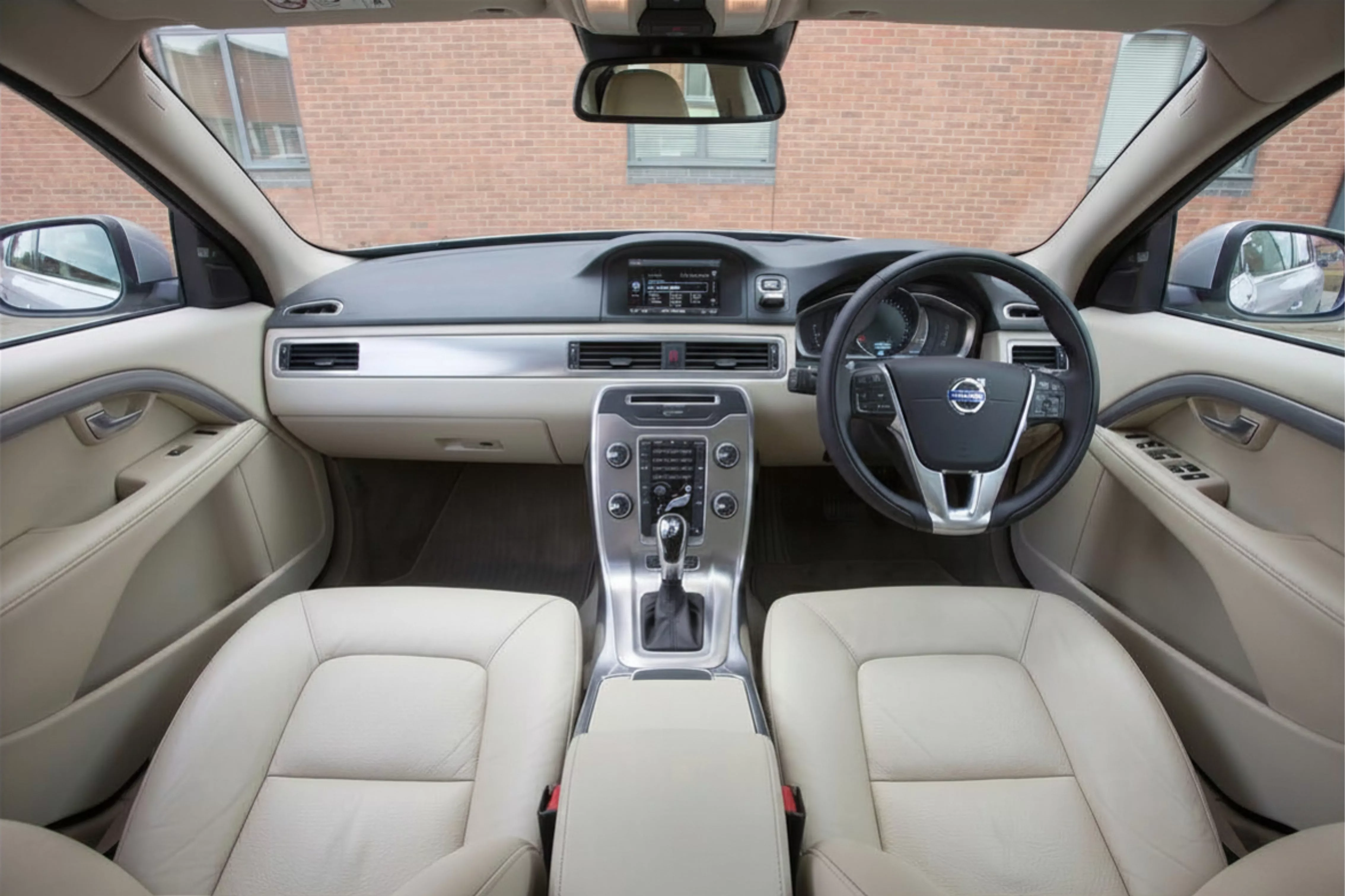 interior-volvo-s80