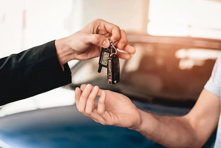 Jual Mobil Dengan Cepat: Apa Opsi yang Realistis?