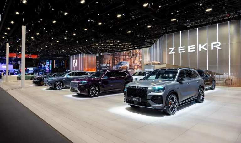 ZEEKR Pamer Lini Lengkap di Auto China 2026, Tegaskan Ambisi di EV Premium