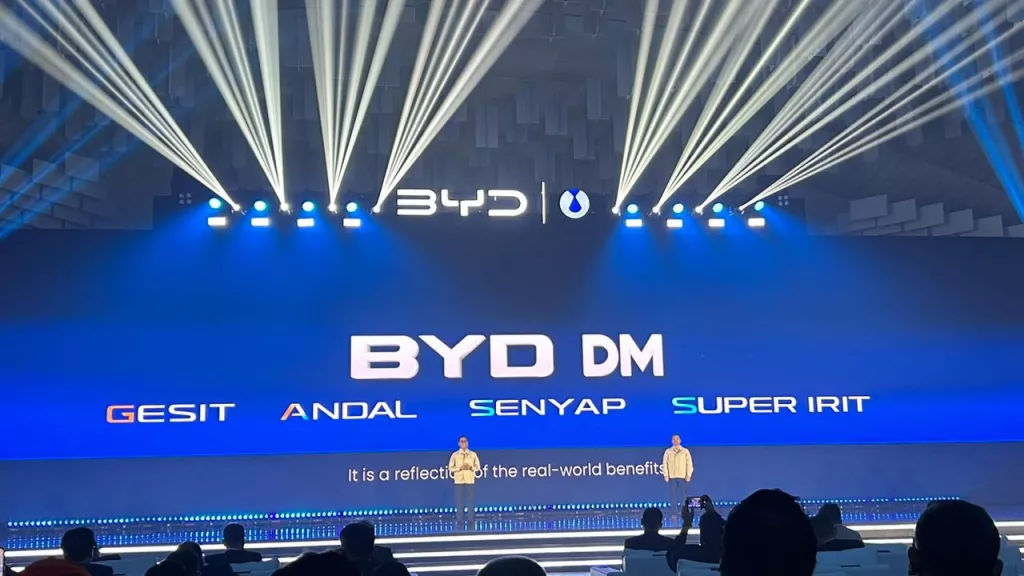 BYD M6 DM
