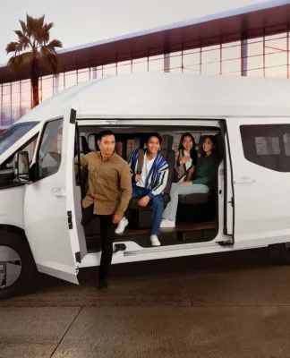Rajanya Angkutan Logistik Masa Depan, Bedah Performa dalam Farizon SV Review Terkini!Â