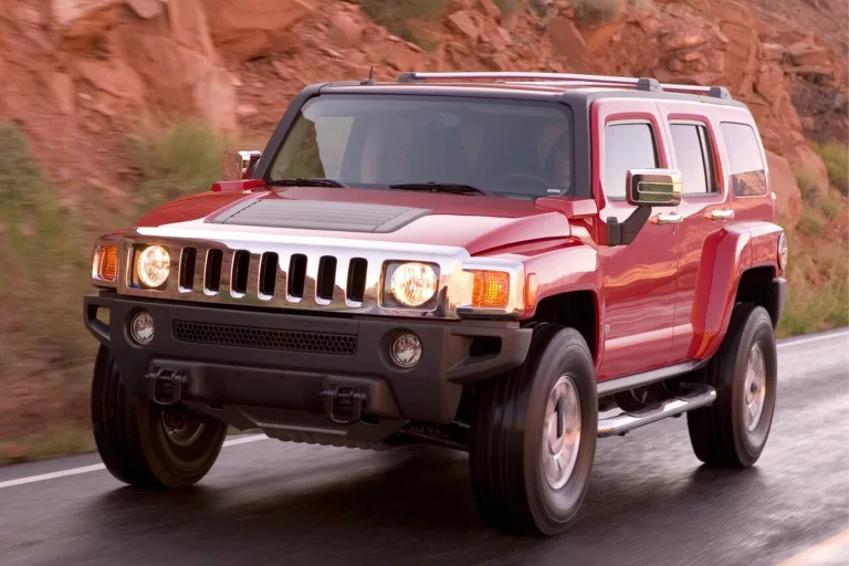 Hummer H3, Ini Spesifikasi SUV Gagah dengan Kemampuan Off Road Luar Biasa!