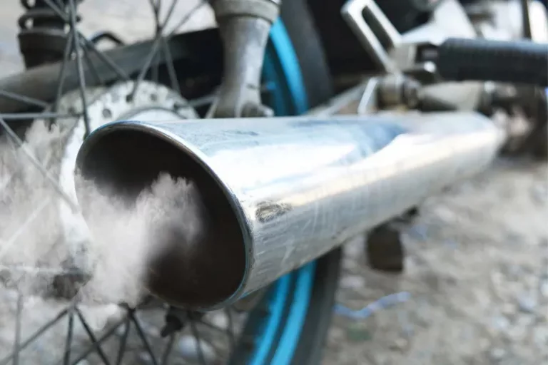 Jangan Buru-Buru Turun Mesin, Ini Cara Mengatasi Motor Ngebul Tanpa Bongkar Mesin Paling Ampuh!