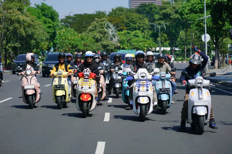 Jadi Wadah Ekspresi Kaum Urban, Yamaha CLASSY Modifest Surabaya Banjir Karya Kreatif