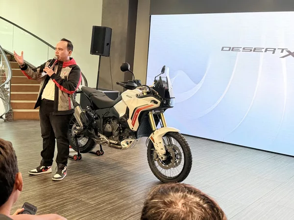 Spesifikasi Ducati DesertX V2