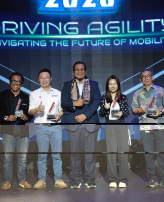 Menang OTOMOTIF Award Lagi, Ini Alasan MG4 EV Layak Jadi Pilihan Mobil Listrik Anda MG MG4 EV Raih Gelar Best Small EV di OTOMOTIF Award 2026