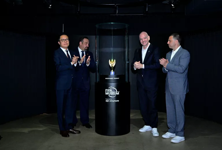 Menelusuri Satu Abad Sejarah Piala Dunia di Rockefeller Center Bareng Hyundai
