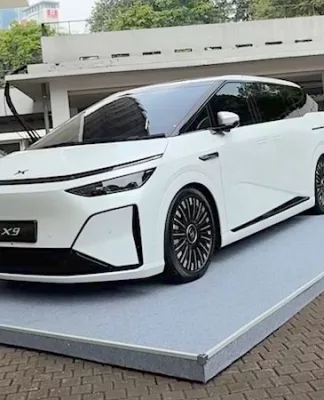 Review Xpeng X9 Facelift