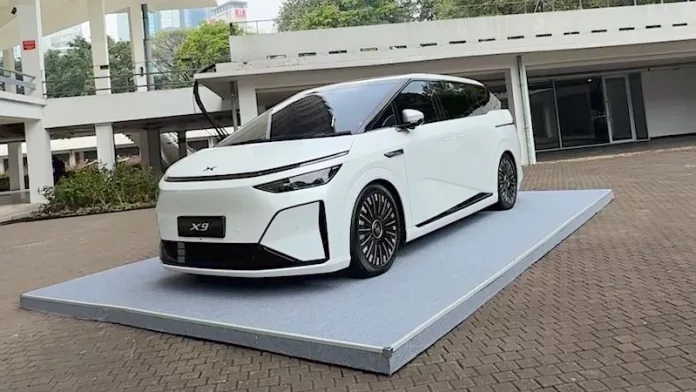 Review Xpeng X9 Facelift