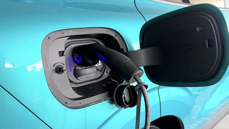 Spesifikasi LEPAS E4 EV