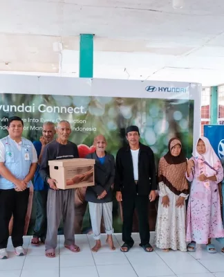 CSR Hyundai Motor Manufacturing Bagikan Makanan Bergizi untuk Ratusan Lansia Bekasi CSR Hyundai Motor Manufacturing