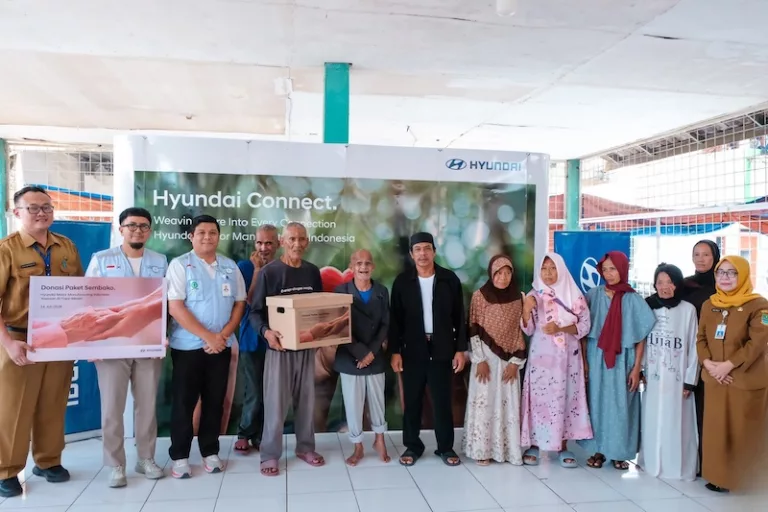 CSR Hyundai Motor Manufacturing Bagikan Makanan Bergizi untuk Ratusan Lansia Bekasi