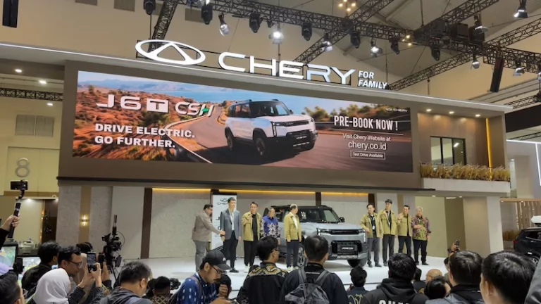 Chery J6T CSH Tebar Pesona di GIIAS 2026, SUV Kotak Tembus 1.000 Km Lebih!