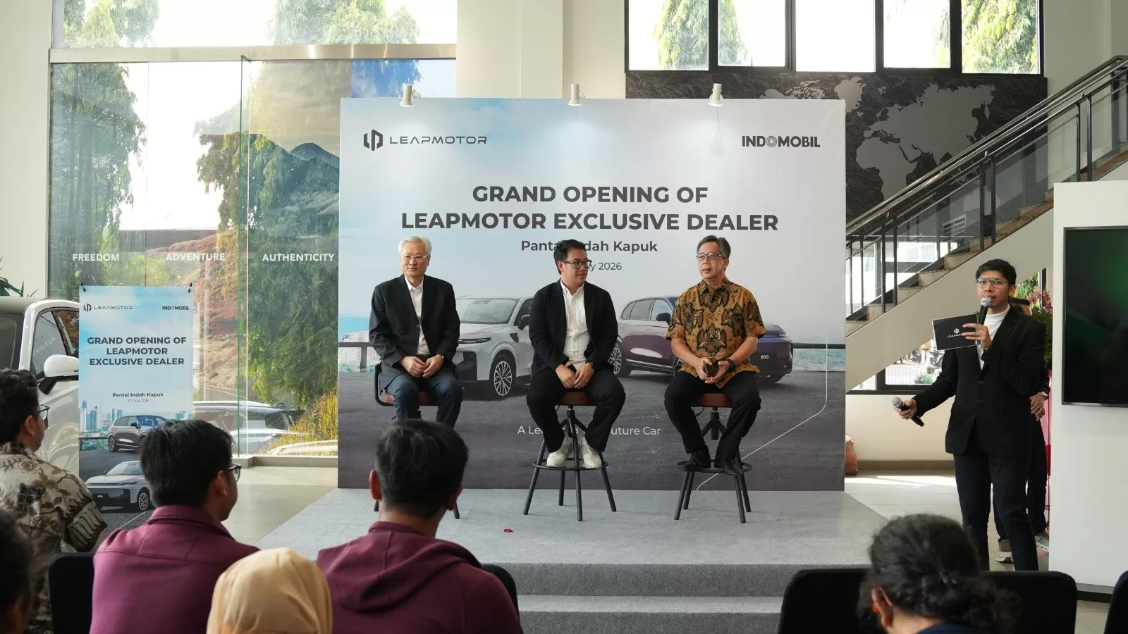 Grand Opening Leapmotor Exclusive Dealer PIK - 3