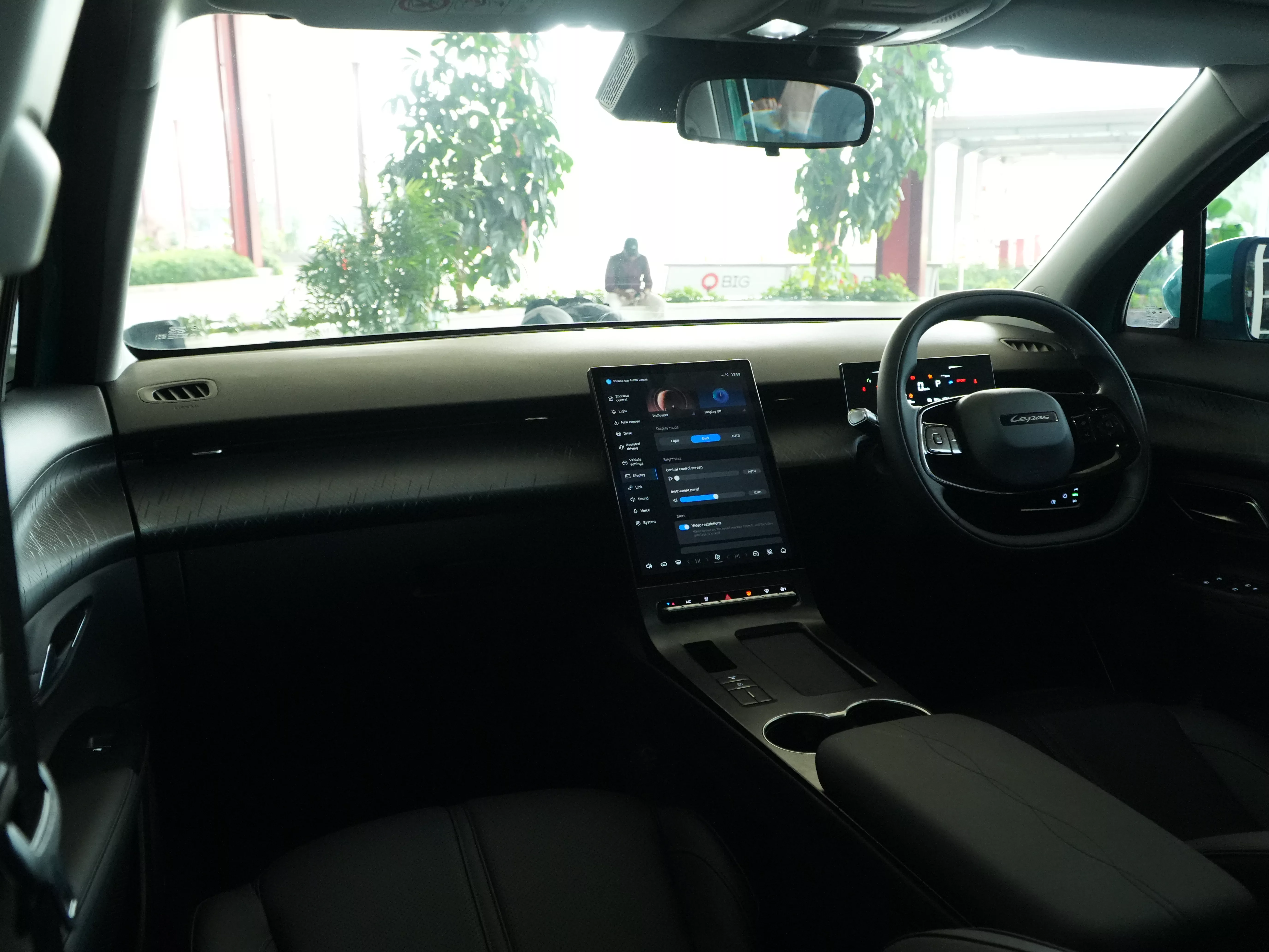 Interior Depan LEPAS E4 EV