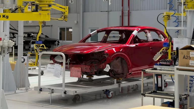 Kucurkan Rp 400 Miliar, Pabrik Pertama Mazda di Indonesia Resmi Beroperasi