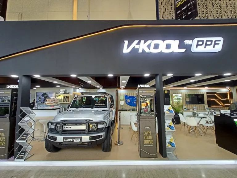 Cat Mobil Aman dari Kerikil! V-KOOL Luncurkan PPF Luxor Gold Terbaru di GIIAS 2026