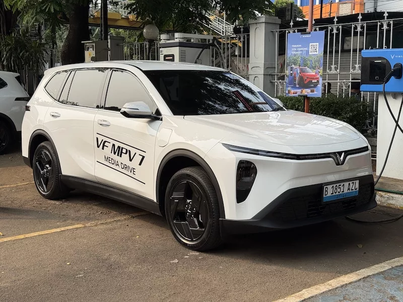 Review VinFast VF MPV 7