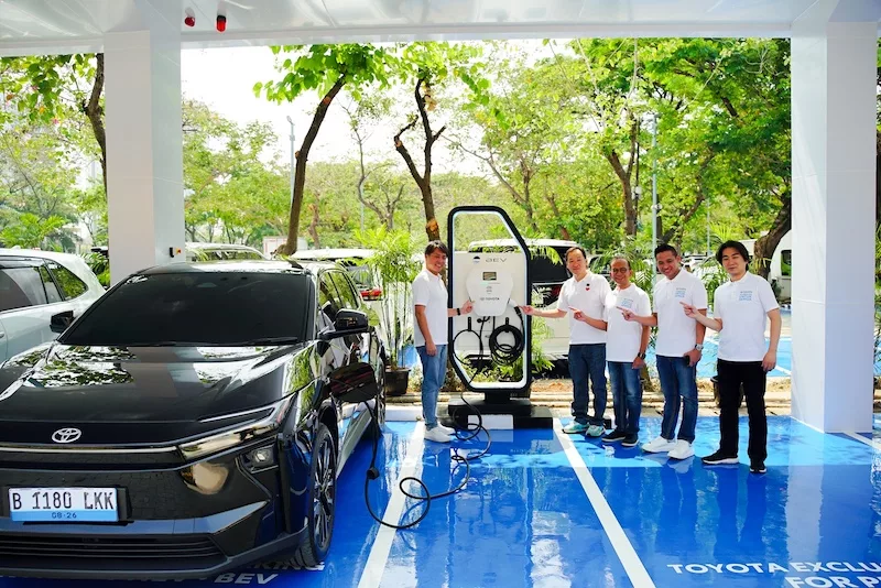 Toyota Exclusive Parking dan Toyota Charging Spot