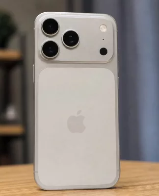 Update Harga iPhone 17 Series Terbaru Juli 2026 Harga iPhone 17 Series terbaru Juli 2026 dengan pilihan model iPhone 17, Plus, Pro, dan Pro Max