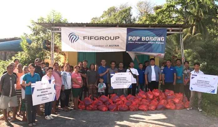 Peduli Korban Bencana, FIFGROUP Salurkan 1.200 Paket Sembako untuk Warga Terdampak Gempa NTT FIFGROUP salurkan sembako gempa NTT
