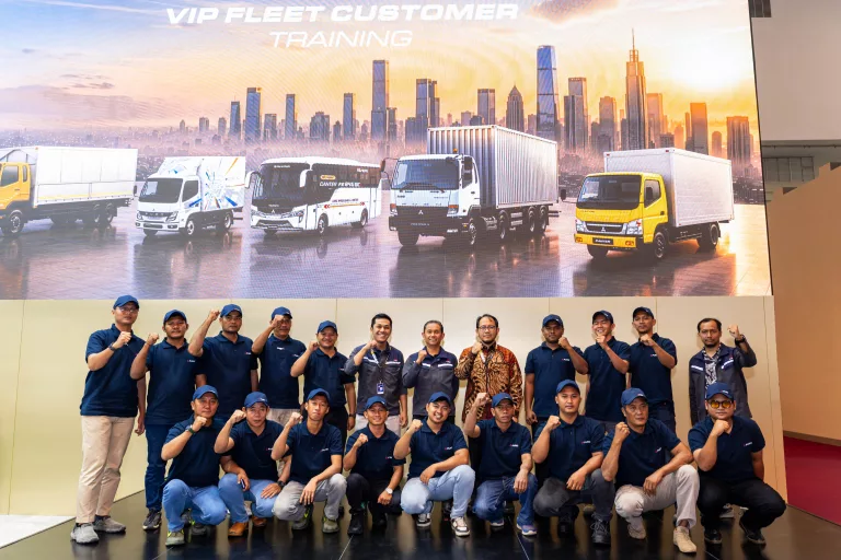 Bukan Cuma Jual Unit, Intip Langkah Mitsubishi Fuso Tingkatkan Keahlian Mekanik Pelanggan Melalui VIP Fleet Training 2026
