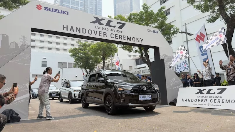 Pesanan Suzuki XL7 1.300 Unit