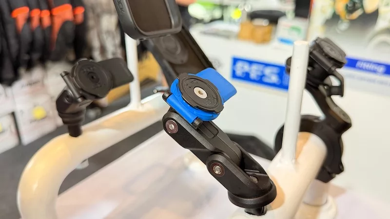 Quad Lock Smartphone Holder Meluncur di GIIAS 2026