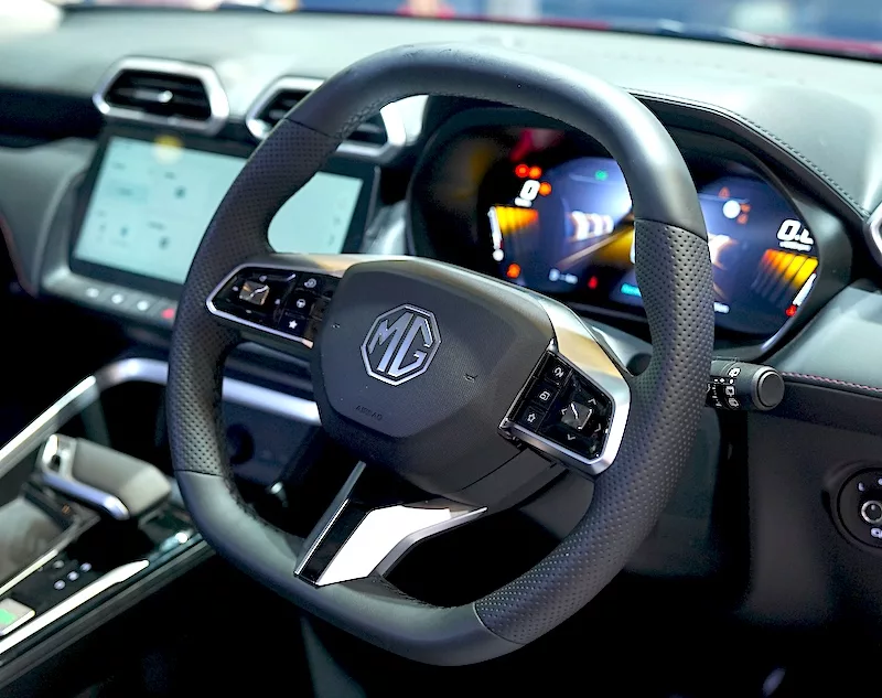 Review MG ZS Hybrid+