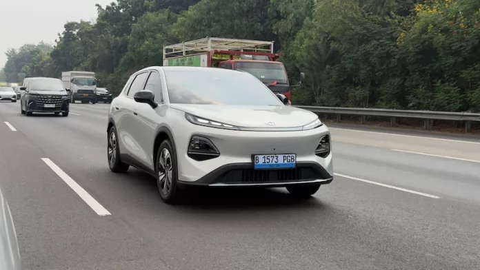 Test Drive Changan NEVO Q05: Paket Lengkap EV Berbanderol Rp359 Juta! Test Drive Changan NEVO Q05