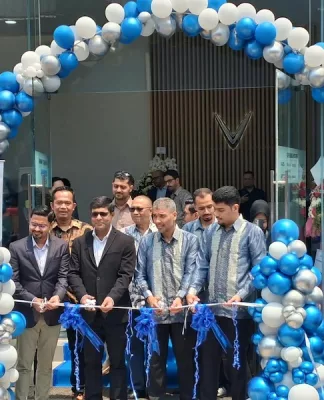 Dealer VinFast Parung Resmi Buka, Tawarkan Promo Ngecas Gratis Sampai 2029 Dealer VinFast Parung Diresmikan