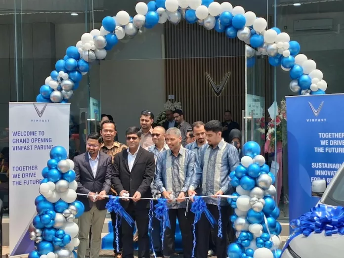 Dealer VinFast Parung Resmi Buka, Tawarkan Promo Ngecas Gratis Sampai 2029 Dealer VinFast Parung Diresmikan