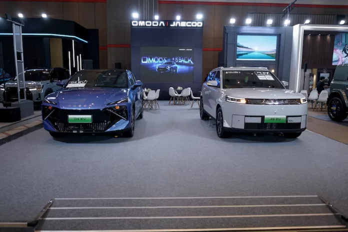 Tampil Futuristik! Peluncuran OMODA O4 GIIAS Bandung 2026 Curi Perhatian Warga Jabar OMODA O4 GIIAS Bandung 2026
