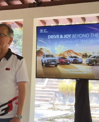 Mobil Hybrid Toyota Jateng