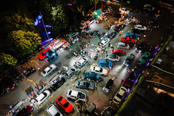 Menuju Acara Puncak, HCI Night Meet Up Padati Senayan Park