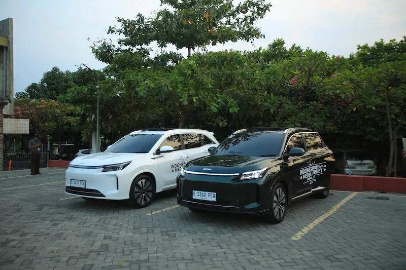 Kelebihan Mobil PHEV di DFSK E5 Plus