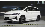 Berapa Harga BYD M6? Cek Spesifikasi dan Varian BYD M6 DM-i Terbaru byd m6